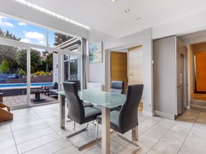 Photo 16- click for photo gallery